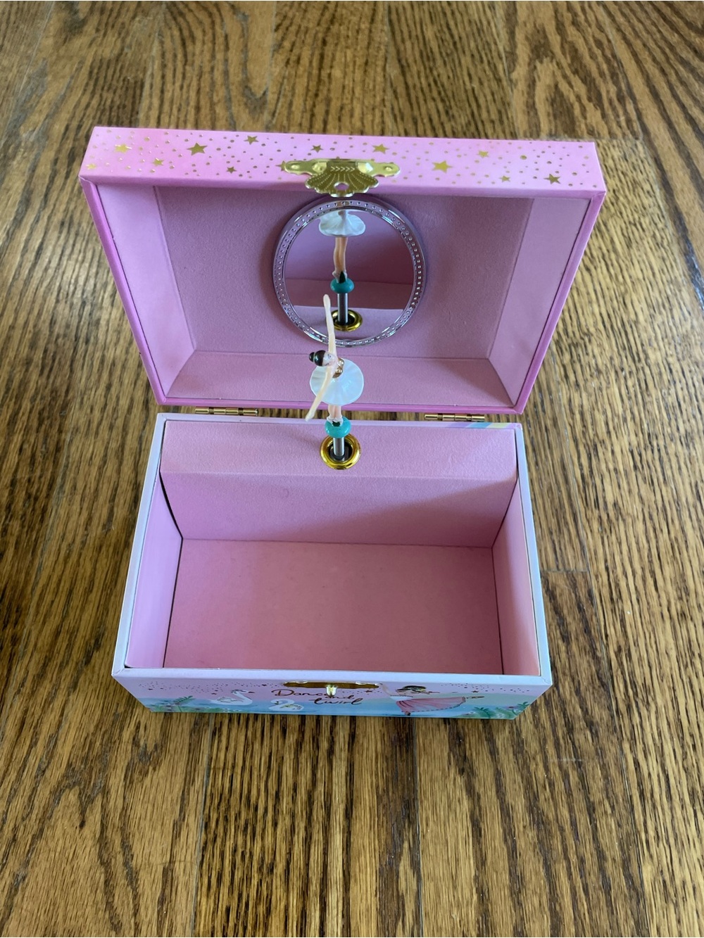 Giggle & Honey musical box